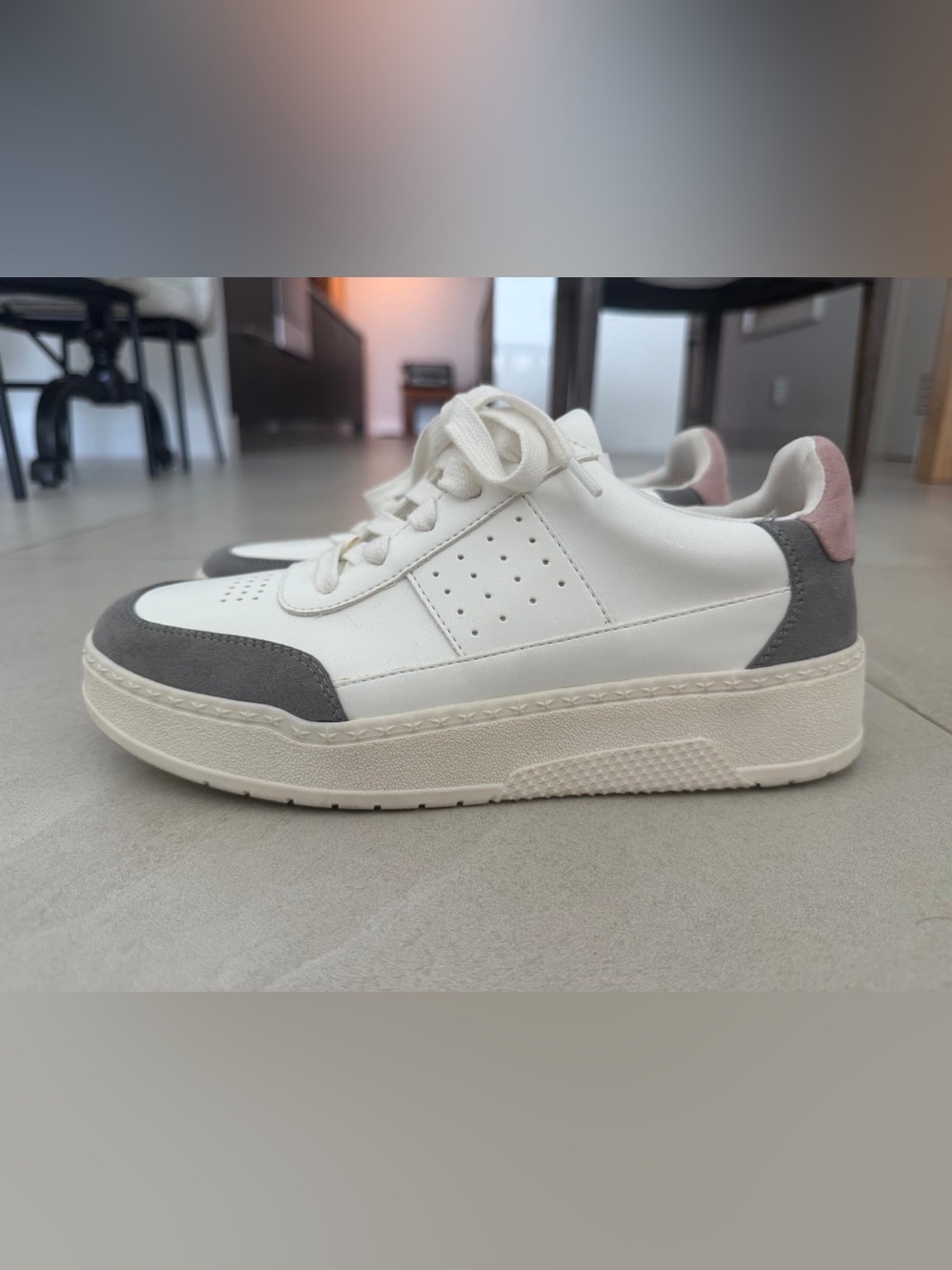 Saks Classic Women's Low-Top Sneakers in White, Gray & Pink
